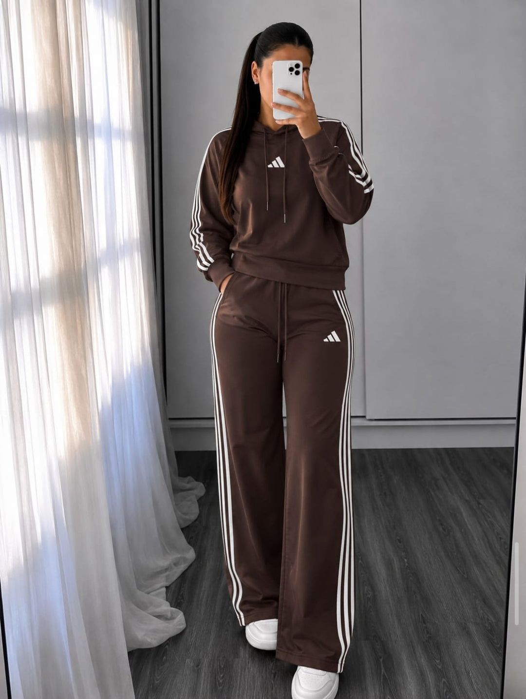 Conjunto Adidas Café